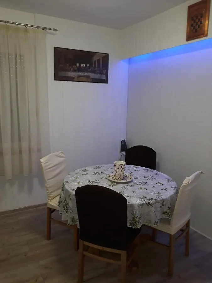 Apartment Apartmani Alena Trogir