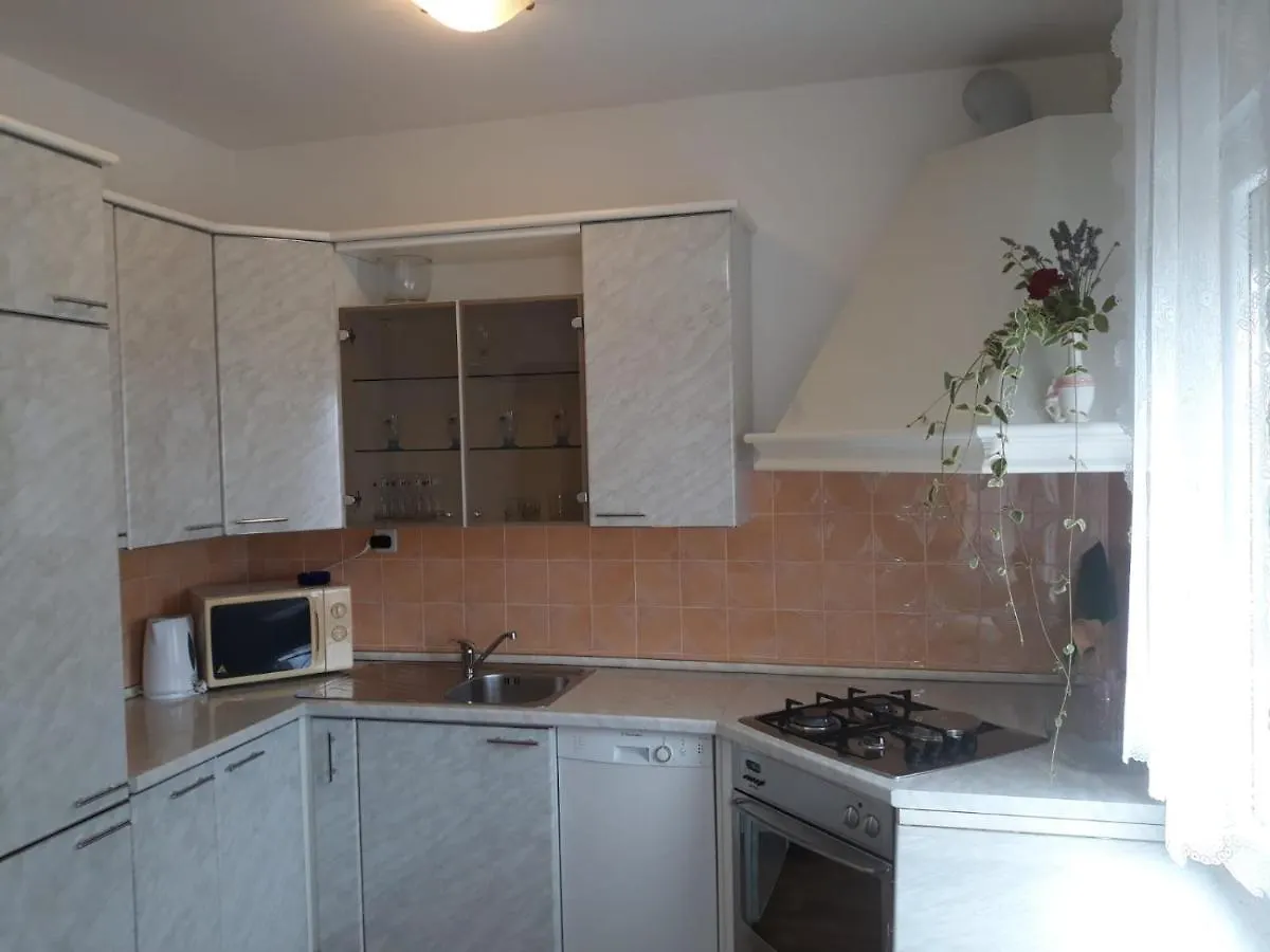Apartment Apartmani Alena Trogir