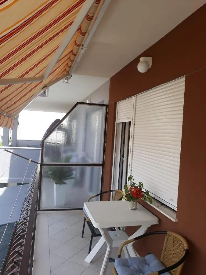 Apartmani Alena Trogir 0*,  Croatia
