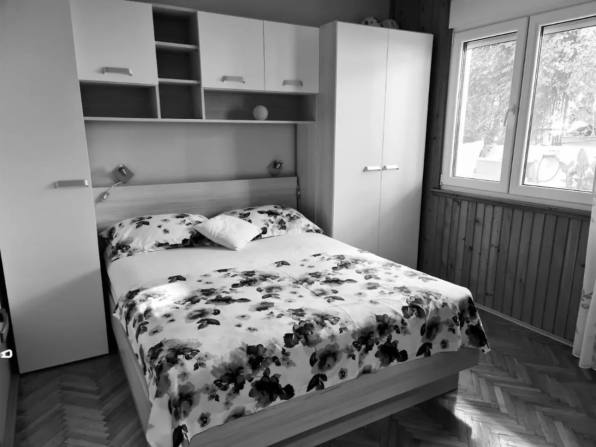 Apartment Apartmani Alena Trogir