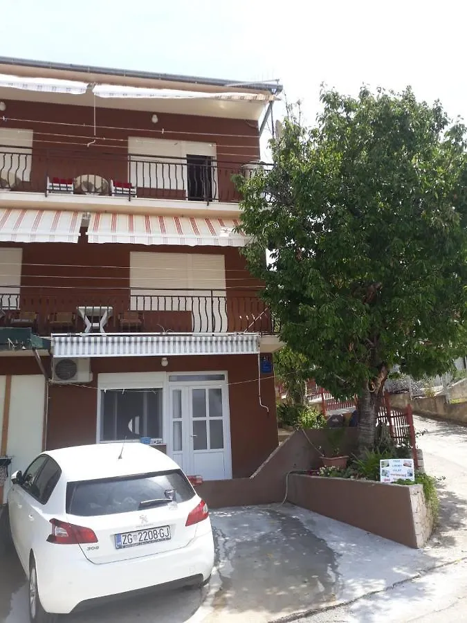 Apartment Apartmani Alena Trogir
